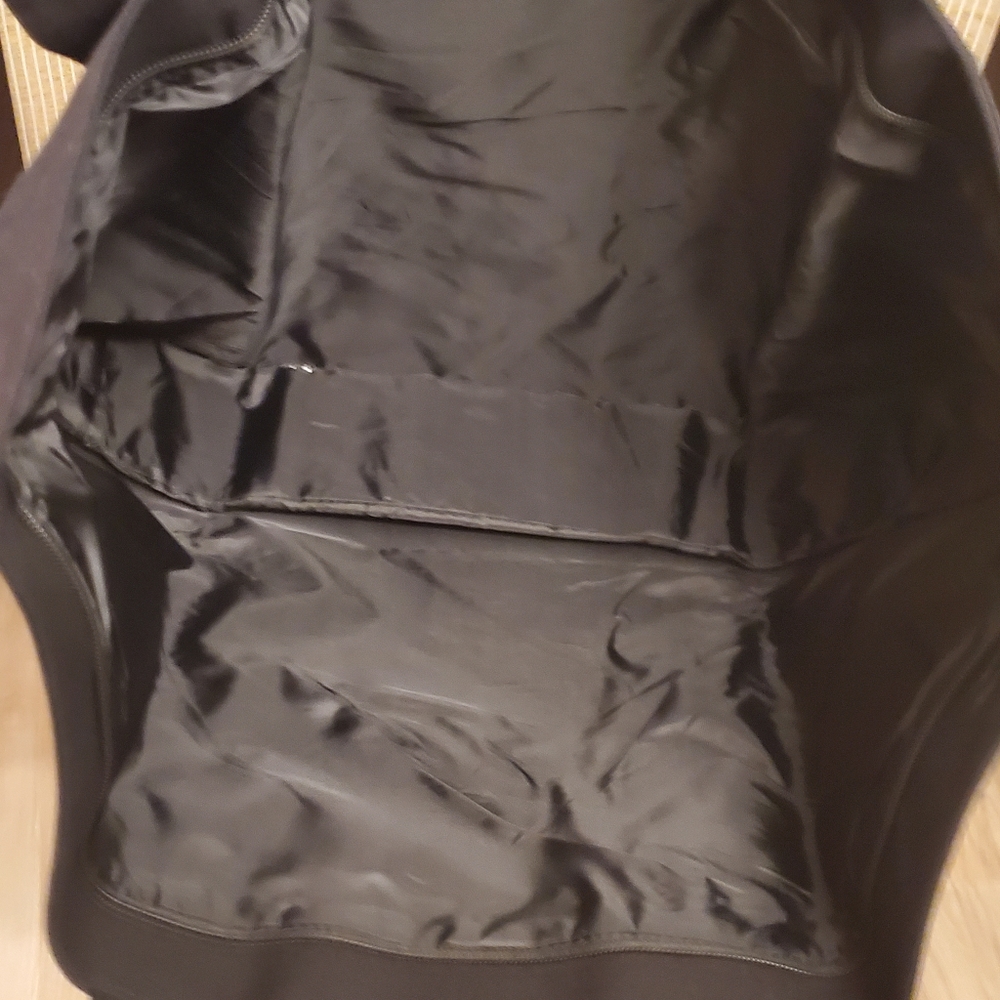 Victoria's Secret Seqin Tote - Picture 5 of 8